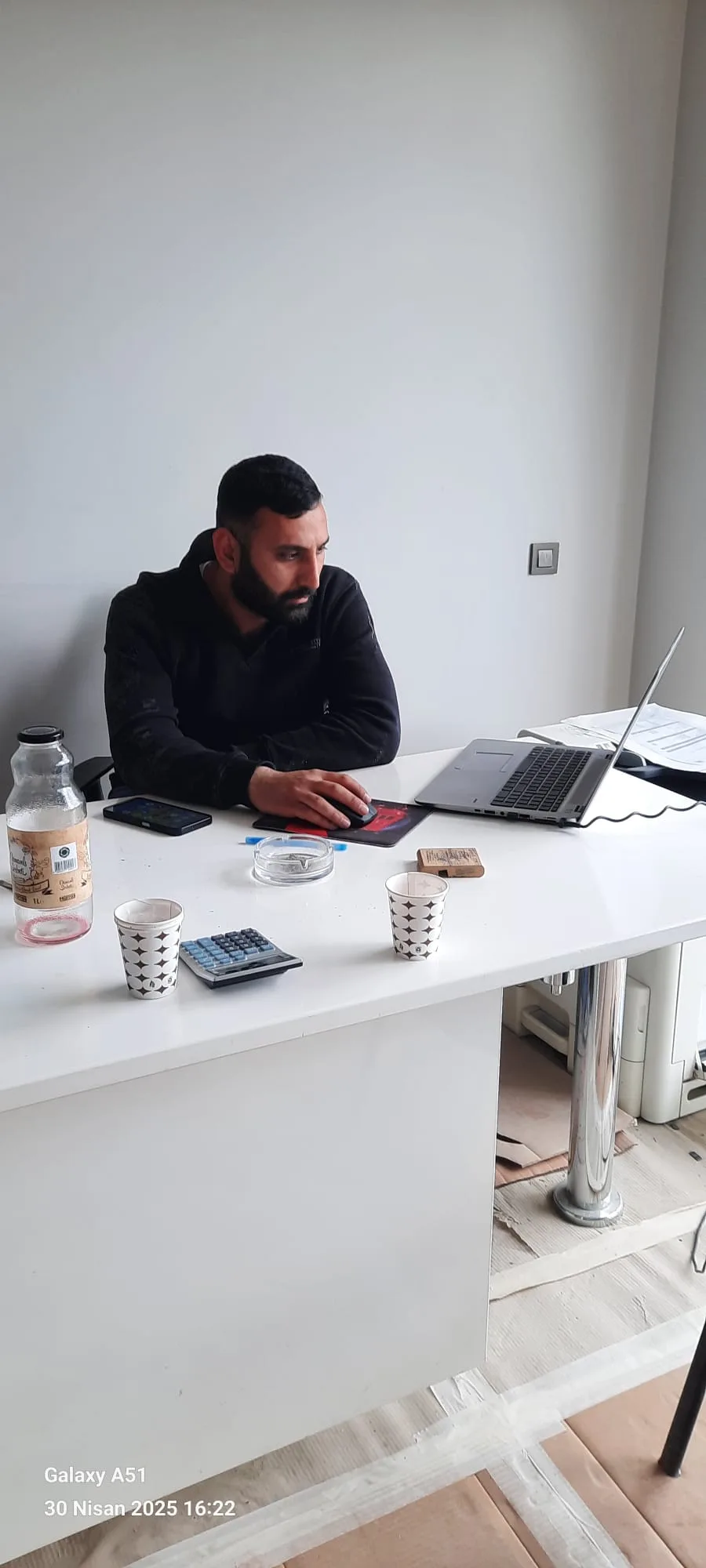 Bilgisayar başında teknik proje planlama çalışması